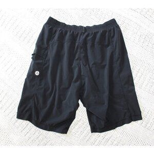 Lululemon Wet Dry Warm Black men's Lined short Pants Size Small Sporty Outdoor